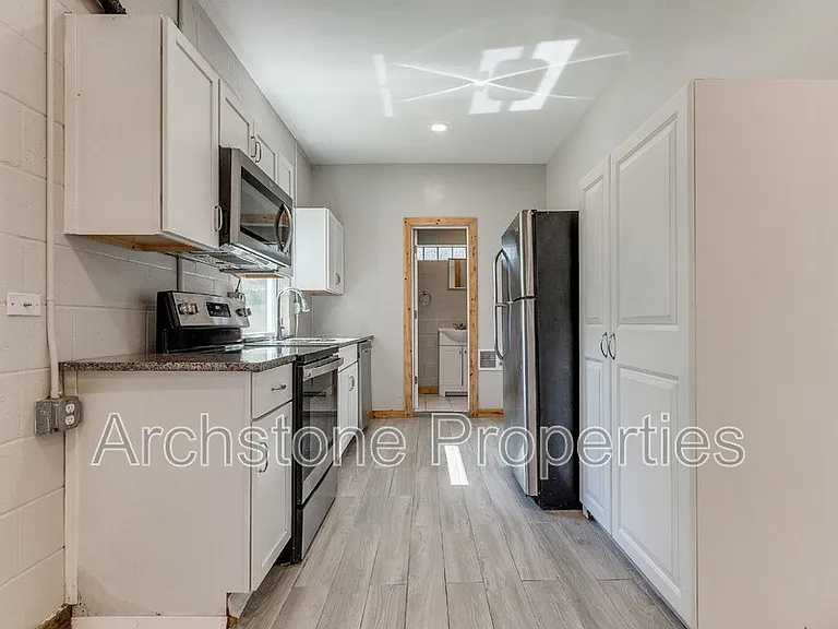 2006 NW 26th St #1/2-B — Photo 5