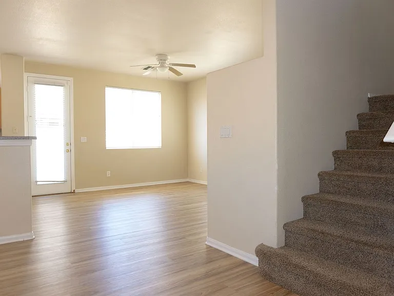 5258 Cedar Bridge Ct — Photo 3