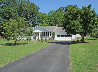 1621 Locust Grove Rd, Topping, VA 23169