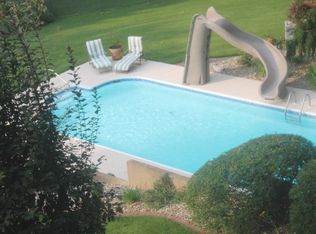 327 Whispering Oaks Dr, Bethalto, IL