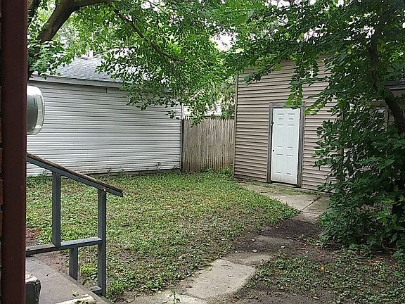 5th image of 576 E Mahan Ave