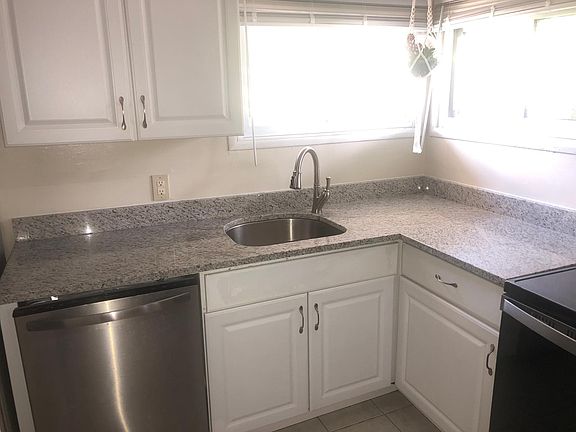 2nd image of 970 Kramer Ave