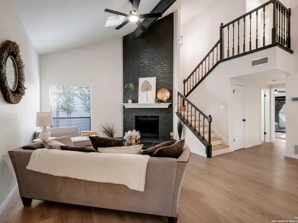 1402 Brook Meadow, San Antonio, TX 78232