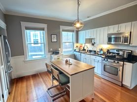 33 Royal Ave, Cambridge, MA