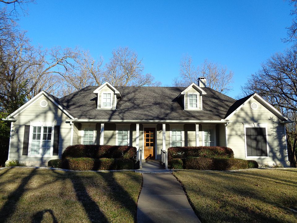 1st image of 3116 Birdwell Dr