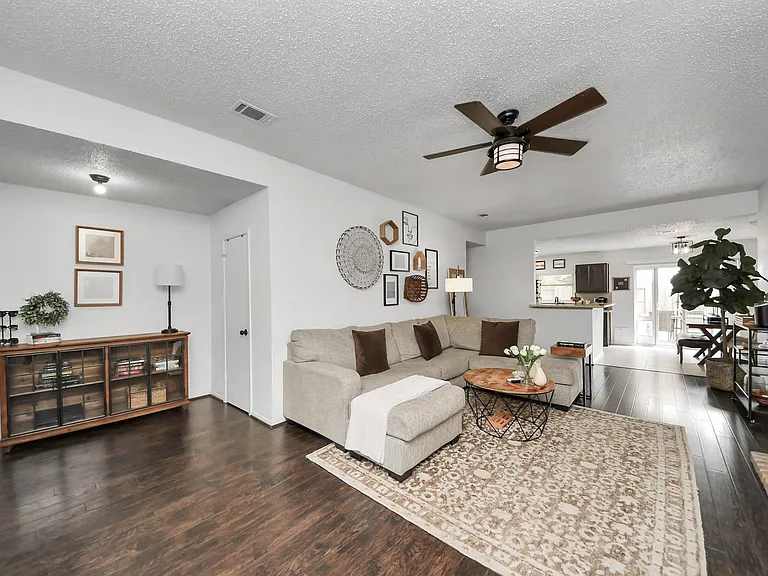 22638 Powell House Ln — Photo 7