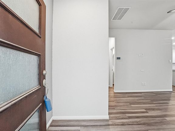 3rd image of 5507 Cuerta St