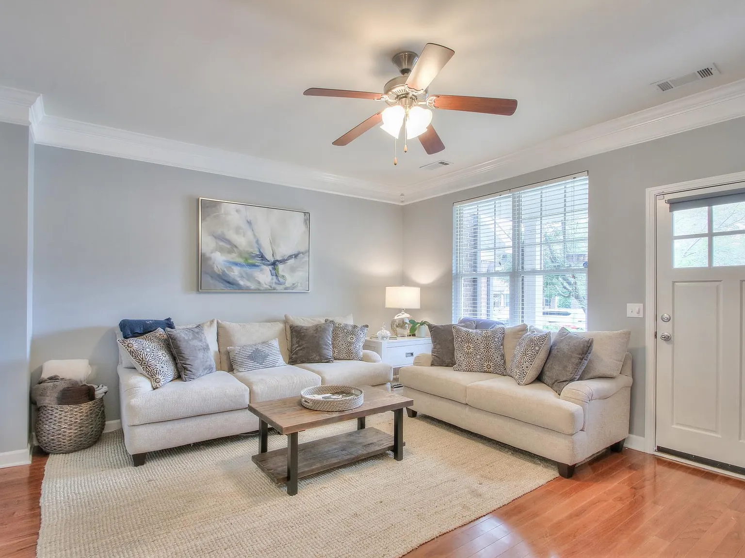 2 bed, 2.5 bath, 1269 sqft, $2,850 — Photo 2