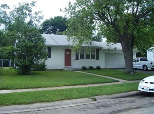 27 Diana Ln W, Fairborn, OH 45324