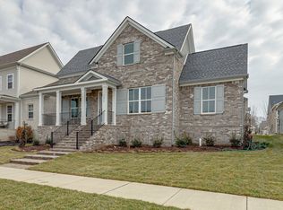 1572 Drakes Creek Rd, Hendersonville, TN 37075