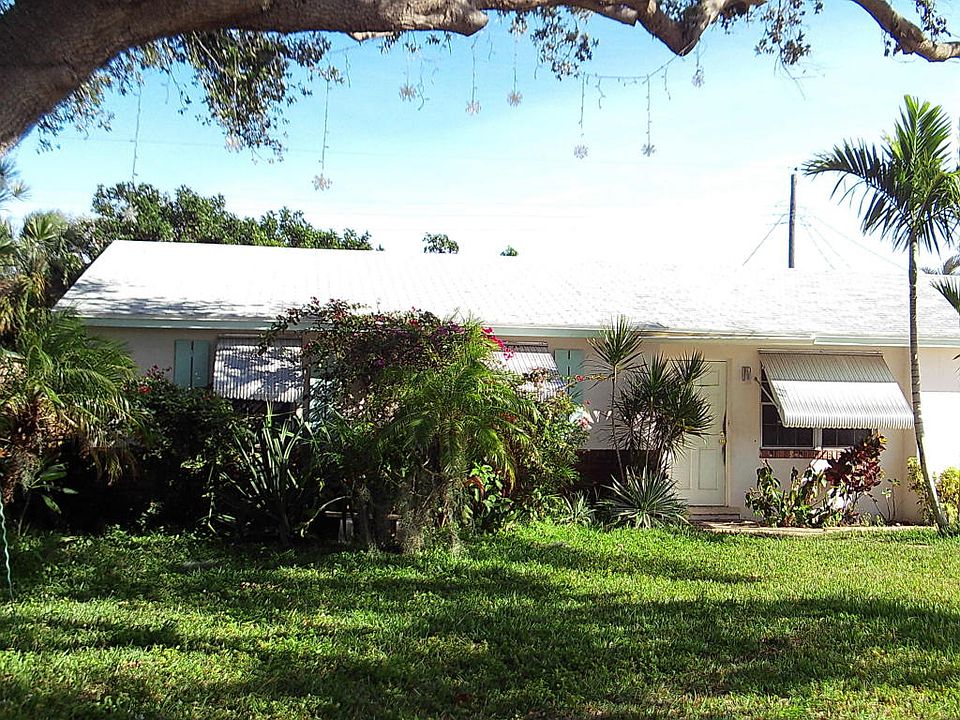 1st image of 19063 SE Fearnley Dr