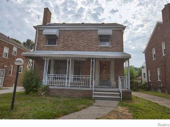 2nd image of 16220 Greenlawn St