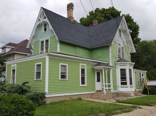 347 Saint Charles St, Elgin, IL 60120