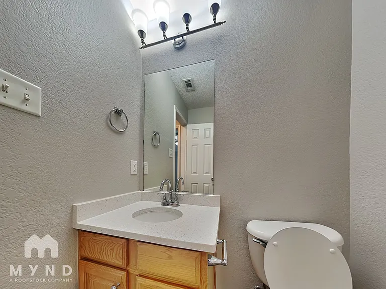 521 Denise St — Photo 22