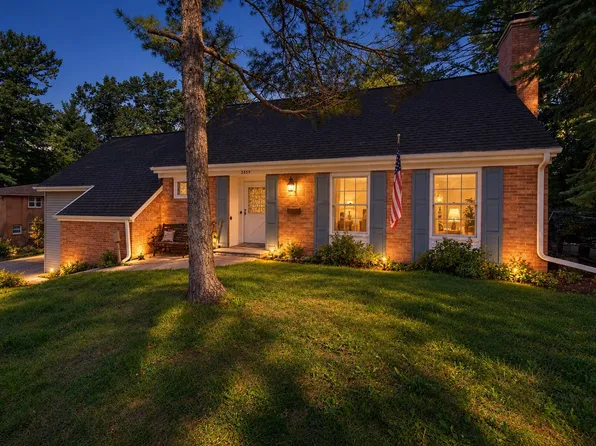 2859 Saint Ann Dr, Green Bay, WI 54311