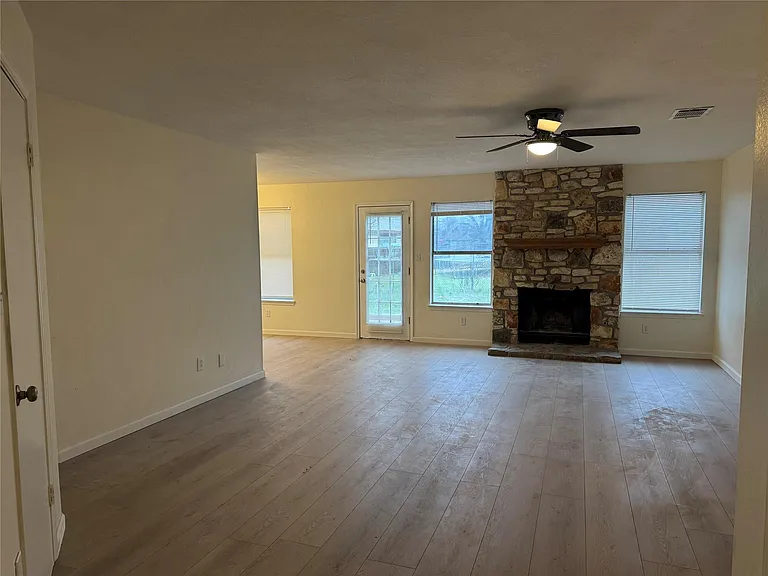 1514 Clearview Loop — Photo 4