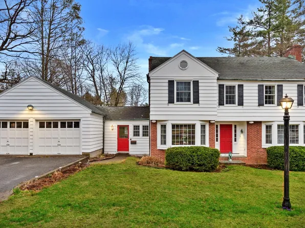11 Prospect St, Great Barrington, MA 01230