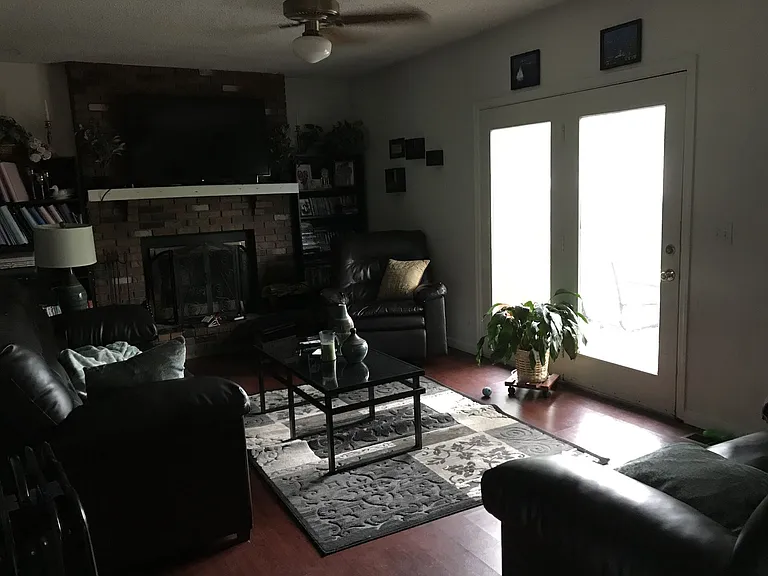 4 Danson Dr — Photo 1