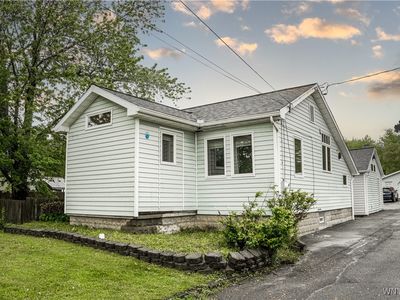 7401 Seneca St, East Aurora, NY, 14052