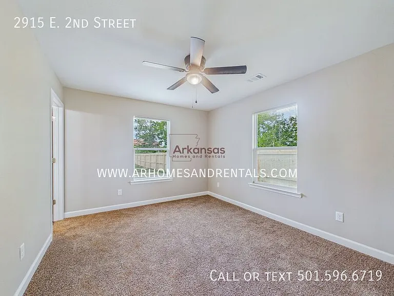 2915 E 2nd St — Photo 9