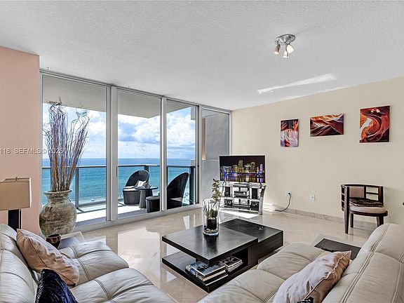 5th image of 1455 Ocean Dr APT 1106