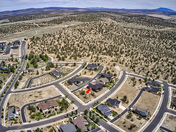 5th image of SE Manzanita Dr Lot 1