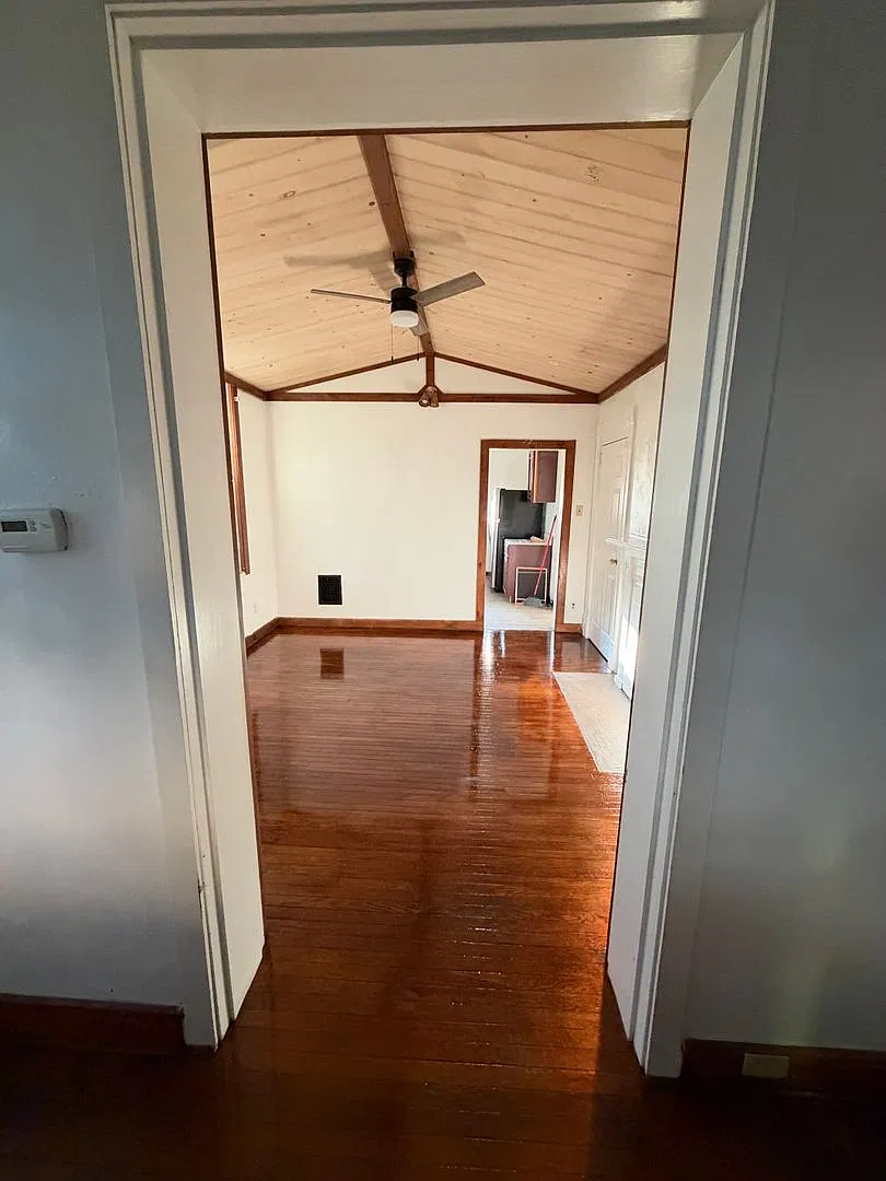 Spacious one bedroom in Avalon — Photo 4