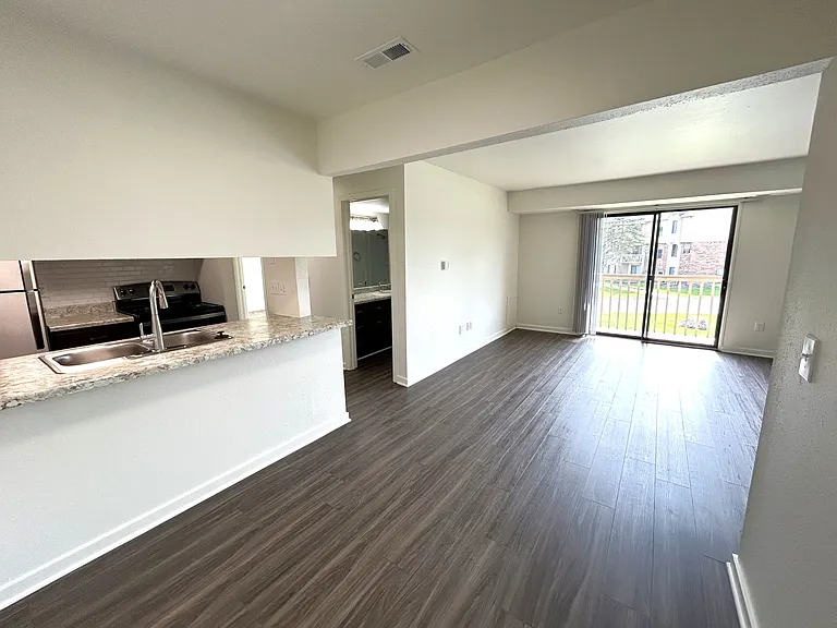 Windsor Place Apartments — Photo 89