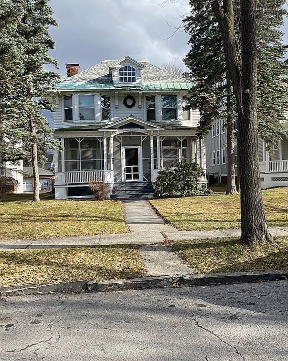 1st image of 31 N Pine Ave