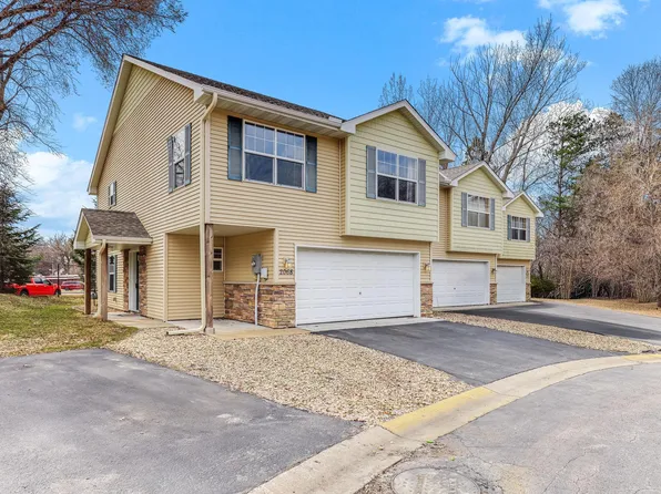 2068 Shryer Ct E, Saint Paul, MN 55109