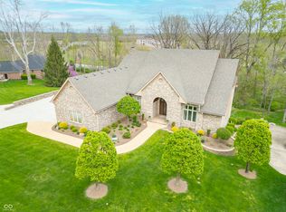 2733 Foxborough Dr, Greenwood, IN 46143