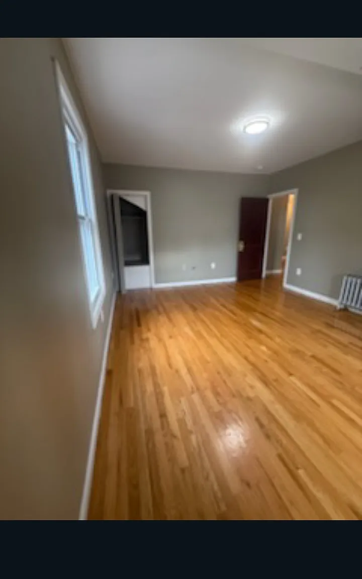 3 bed, $2,500 — Photo 2