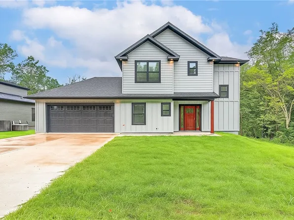 9 Latheron Ln, Bella Vista, AR 72715