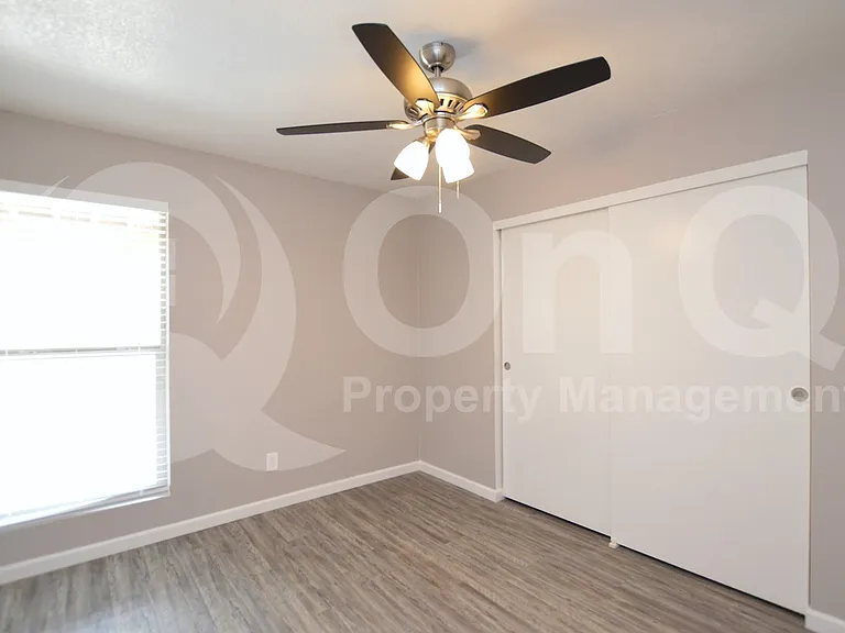 785 N Arrowhead Dr #2 — Photo 8
