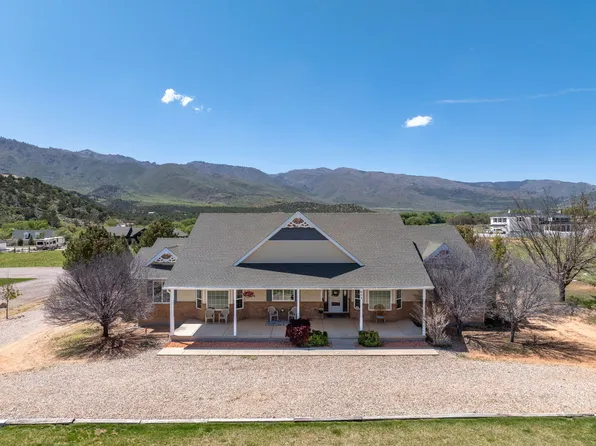 668 S 800 E, New Harmony, UT 84757