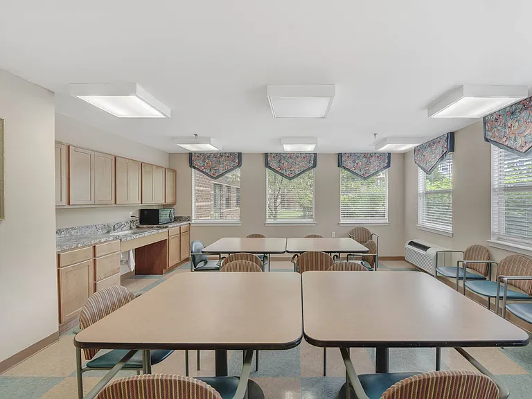 Cascades Village (55+) — Photo 14