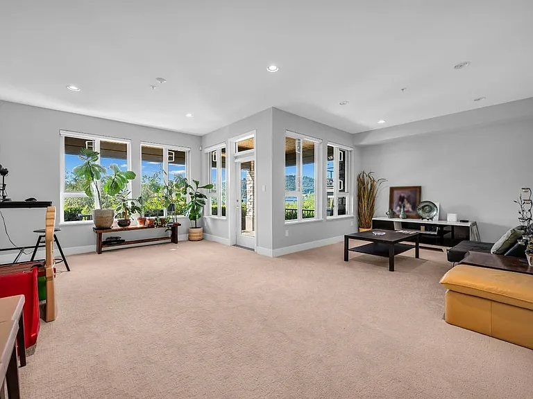 3881 Cates Landing Way — Photo 11