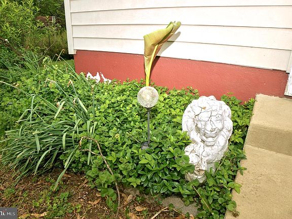 5th image of 46504 Midway Dr