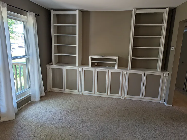 507 E University Dr — Photo 2