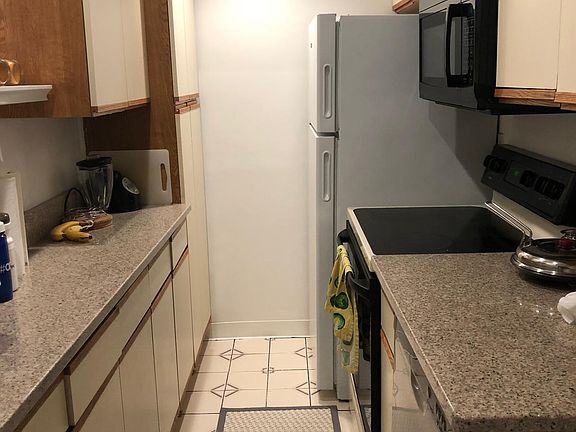 5th image of 139 Beaconsfield Rd APT B2
