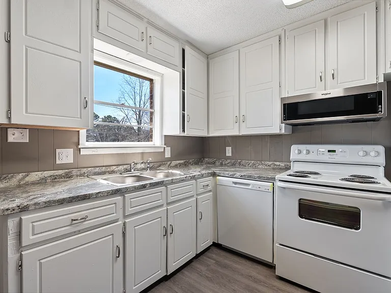 515 South Rd — Photo 6