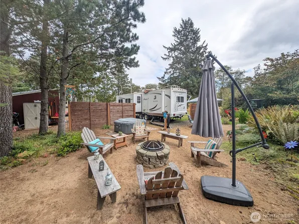 29211 W Street, Ocean Park, WA 98640