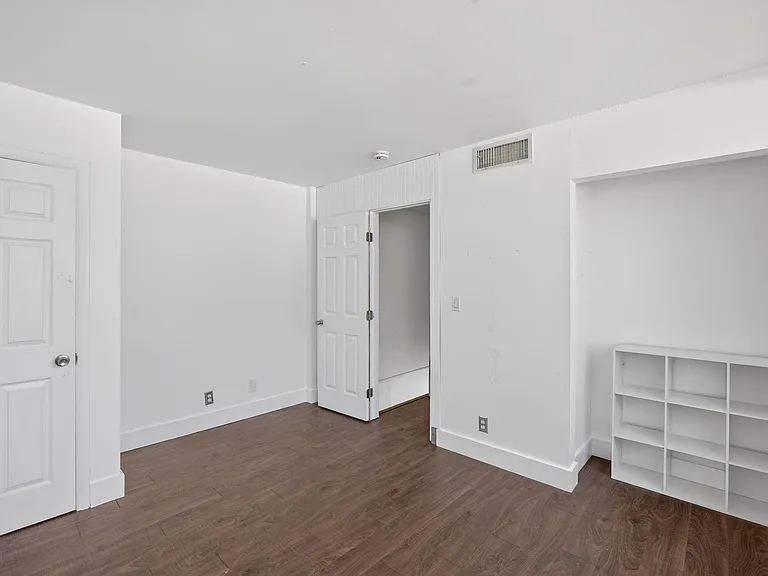 1531 SE 15th St #8 — Photo 20
