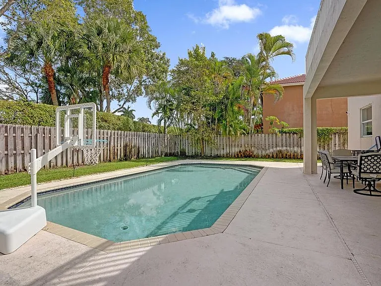 16405 Diamond Head Dr — Photo 54