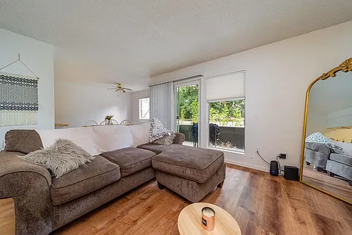 813 E Cedar Ct #D Photo 1