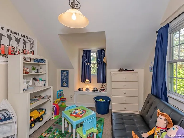 1385 Old Shipyard Ln — Photo 16