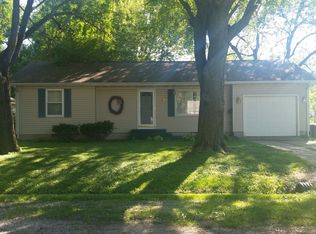 609 Sharon Rd, Vandalia, MO 63382