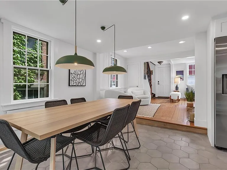 44 William St — Photo 10