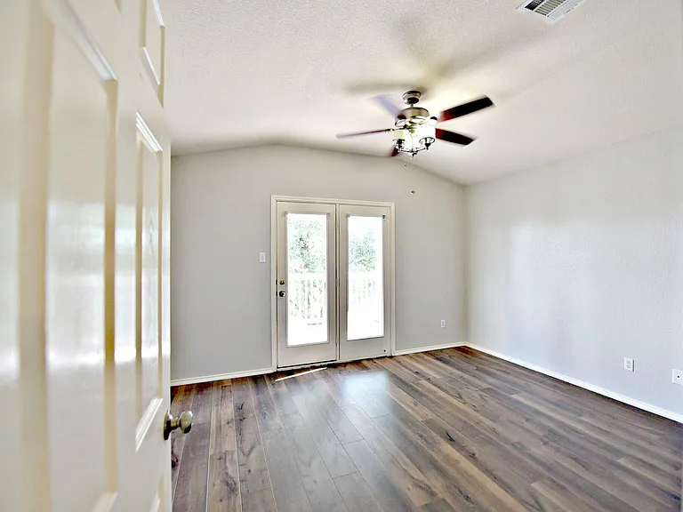 104 Mertz Ln — Photo 13