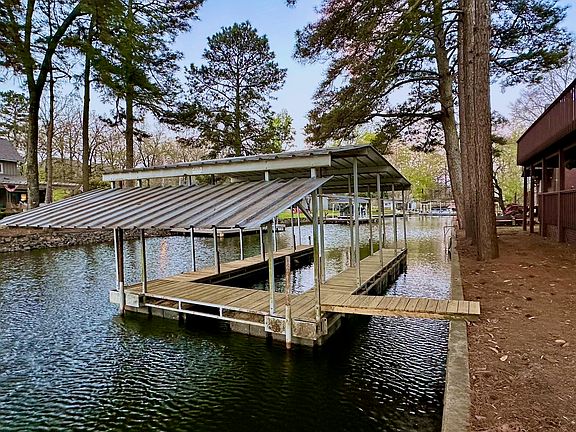 3rd image of 109 Waters Edge